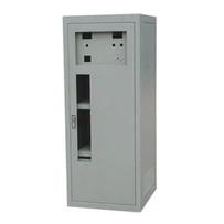Involucro metallico per installazioni interne ed esterne